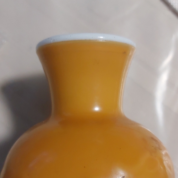 Elegant Orange Vase - Picture 15 of 15